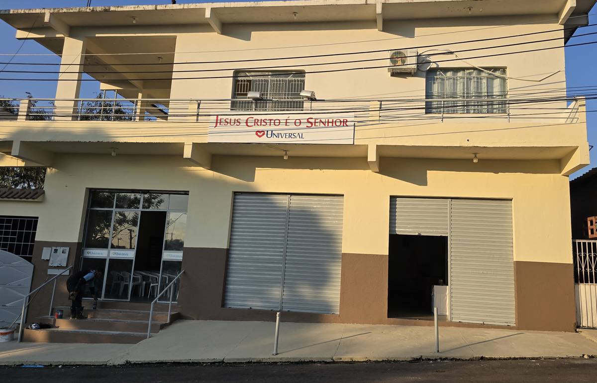 Igreja Universal SANTA LUZIA - Rua Professor Antovilla Vieira, 15 - Morro da Liberdade, Manaus - Amazonas  - 69074660 - Brasil, 15 - Morro da Liberdade Manaus - Amazonas - Brasil