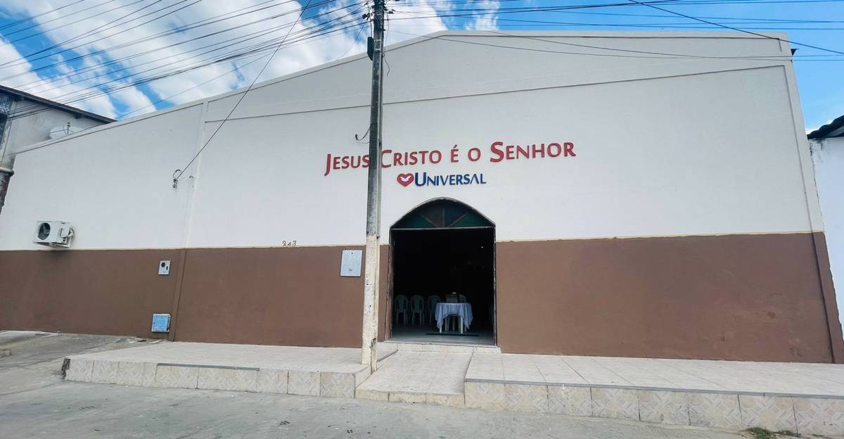Igreja Universal PENTECOSTE - Rua Antônio Moreira , 243 - Centro, Pentecoste - Ceará  - 62640000 - Brasil