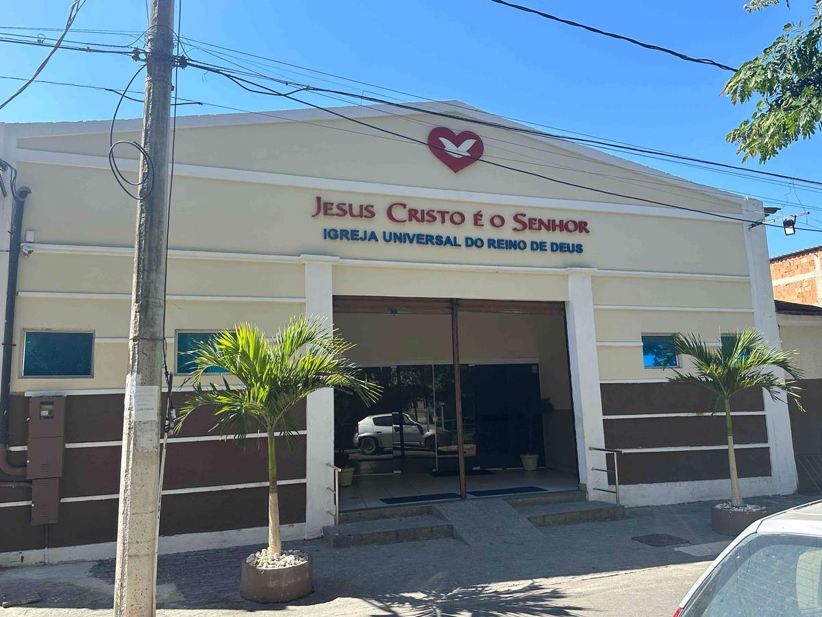 Igreja Universal VIEGAS 1 - Rua Mucuripe, 06 - Senador Camará, Rio de Janeiro - Rio de Janeiro  - 21832-150 - Brasil, 06 - Senador Camará Rio de Janeiro - Rio de Janeiro - Brasil