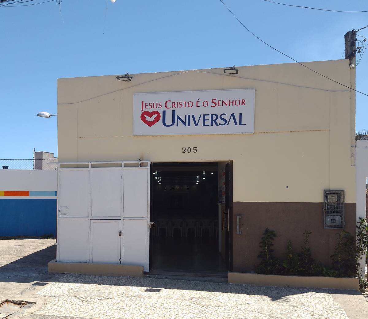 Igreja Universal RUA NOVA - Rua Coelho Neto, 205 - Rua Nova, Feira de Santana - Bahia  - 44022216 - Brasil, 205 - Rua Nova Feira de Santana - Bahia - Brasil