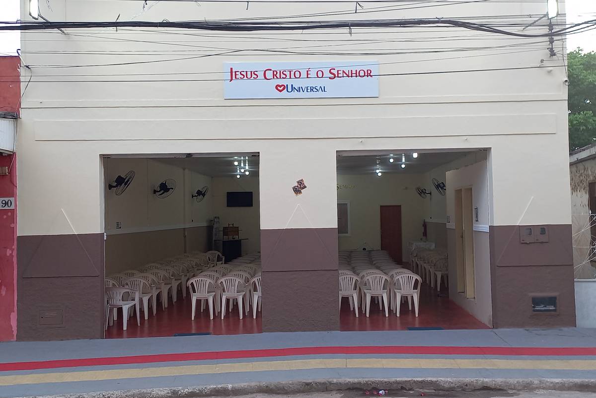 Igreja Universal CAMACAN - Rua Ângela de Castro ( antiga rua de Mascote ), 92 - Centro , Camacan - Bahia  - 45880000 - Brasil, 92 - Centro  Camacan - Bahia - Brasil