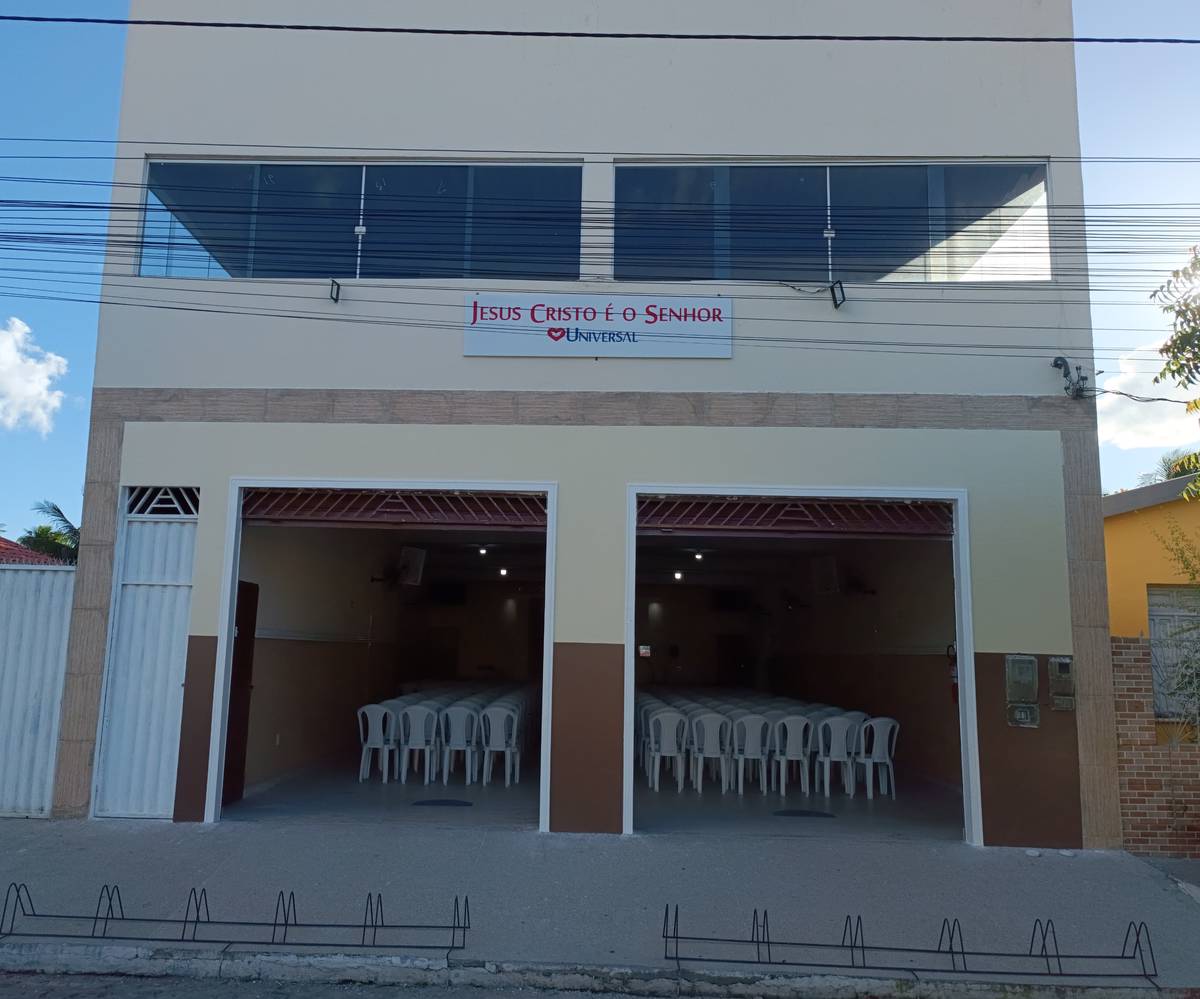 Igreja Universal ACAJUTIBA - Av. Saturnino de Menezes, 135 - Centro, Acajutiba - Bahia - 48360000 - Brasil, 135 - Centro Acajutiba - Bahia - Brasil
