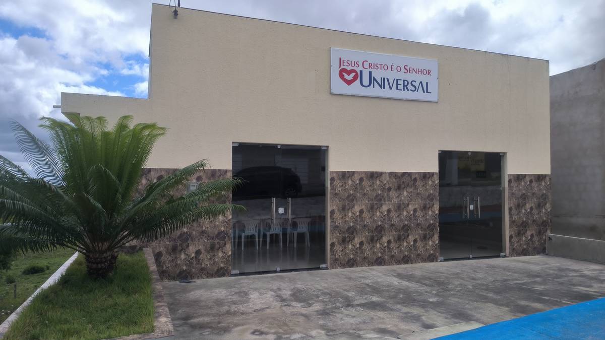 Igreja Universal LAJEDINHO - Conjunto Habitacional Francisco Soares , 9978 - Centro , Lajedinho - Bahia  - 46825000 - Brasil, 9978 - Centro  Lajedinho - Bahia - Brasil