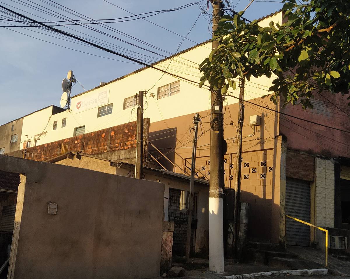 Igreja Universal COTA 2O0 - Avenida Principal, 1016 - Cota 200, Cubatão - São Paulo  - 11548001 - Brasil, 1016 - Cota 200 Cubatão - São Paulo - Brasil