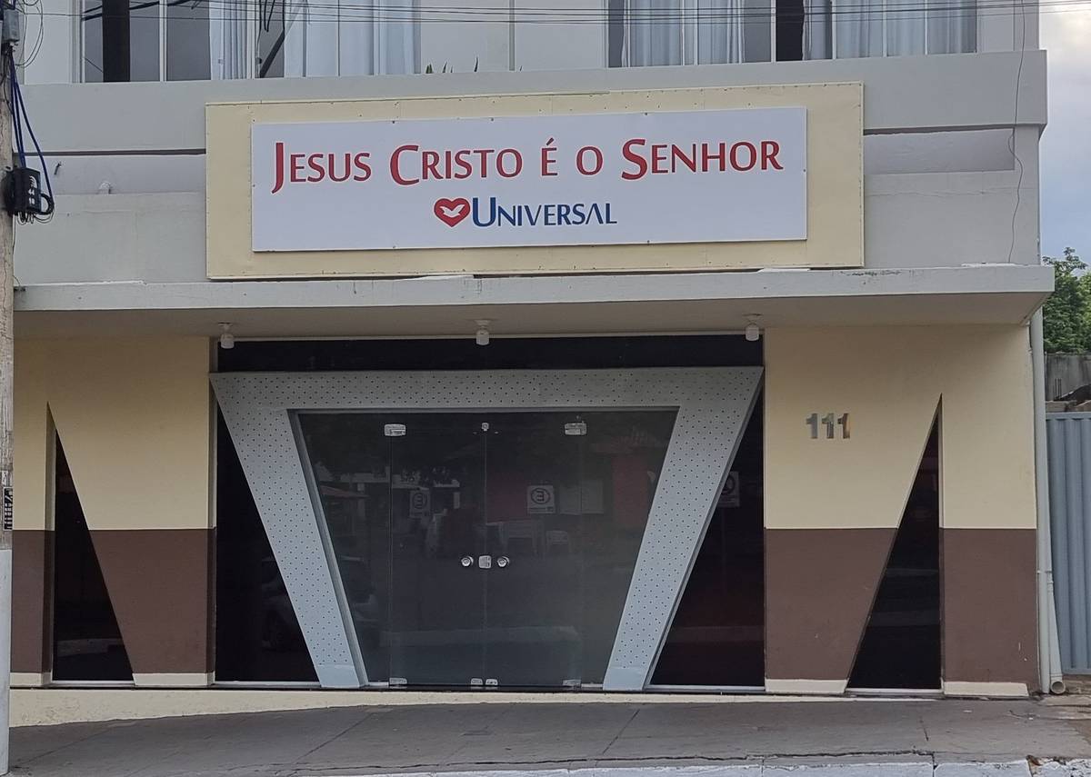 Igreja Universal ARCOS - Praça Floriano Peixoto , 111 - Centro , Arcos - Minas Gerais  - 35598038 - Brasil, 111 - Centro  Arcos - Minas Gerais - Brasil