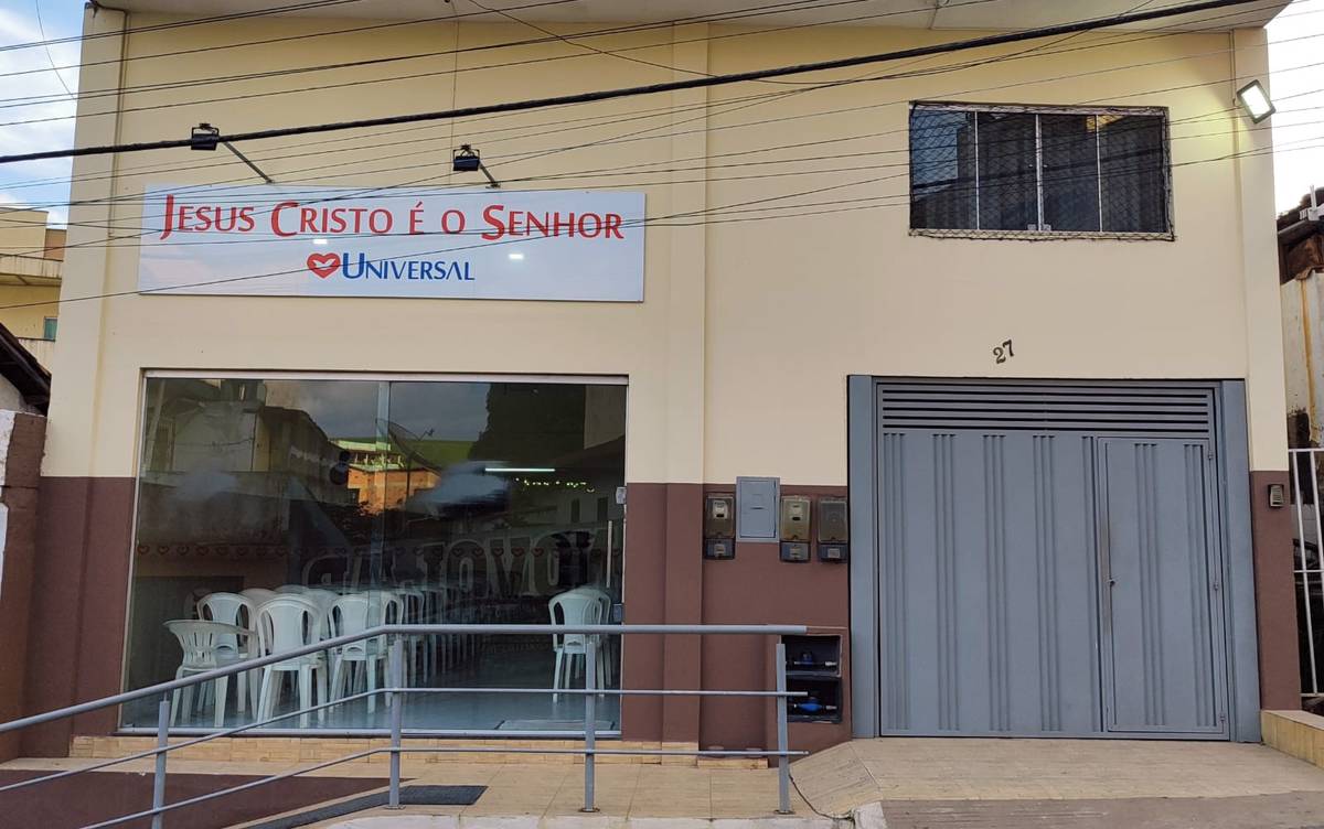 Igreja Universal MEDEIROS NETO - Rua Bahia, 27 - Centro, Medeiros Neto - Bahia  - 45960000 - Brasil