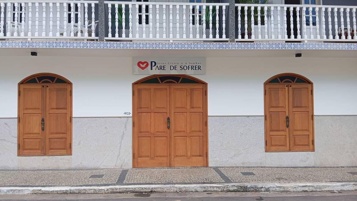Igreja Universal TOMBOS - Rua: Bento Machado , 903 - Centro , Tombos - Minas Gerais - 36844000 - Brasil, 903 - Centro Tombos - Minas Gerais - Brasil