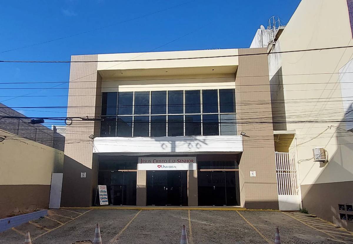 Igreja Universal IRECE - Rua Augusto Pereira Nunes, 299 - Centro, Irecê - Bahia  - 44860051 - Brasil, 299 - Centro Irecê - Bahia - Brasil