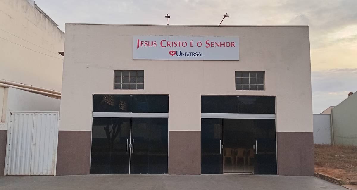 Igreja Universal OUROESTE - Av.dos Bandeirantes , 2065 - Centro, Ouroeste - São Paulo  - 15685000 - Brasil, 2065 - Centro Ouroeste - São Paulo - Brasil