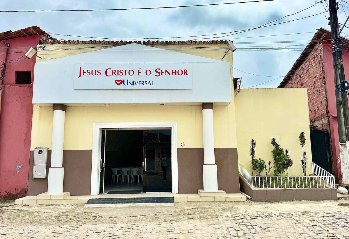 Igreja Universal NAZARE - Praça João Durval Carneiro , 63 - Apaga fogo, Nazaré Das Farinhas - Bahia  - 44400-000 - Brasil
