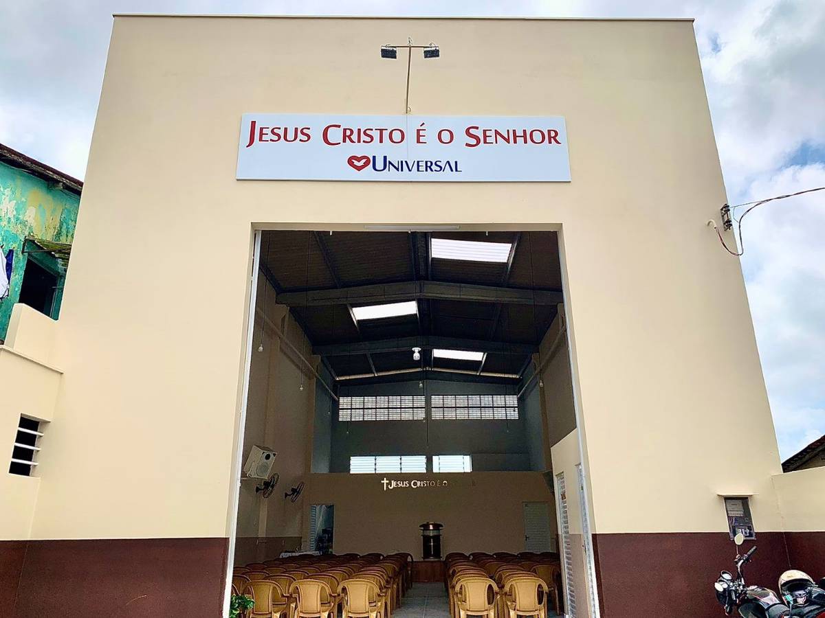 Igreja Universal FEIRINHA - Rua Santa Amália, 101 - Tabuleiro do Martins, Maceió - Alagoas  - 57060230 - Brasil