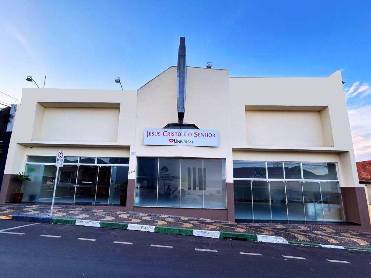Igreja Universal RANCHARIA - Avenida Dom Pedroll, 664 - Centro, Rancharia - São Paulo  - 19600000 - Brasil