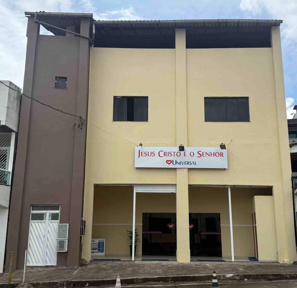 Igreja Universal PITANGA - Praça Leovigildo, 58 - Pitanga, Valença - Bahia  - 45400-000 - Brasil, 58 - Pitanga Valença - Bahia - Brasil