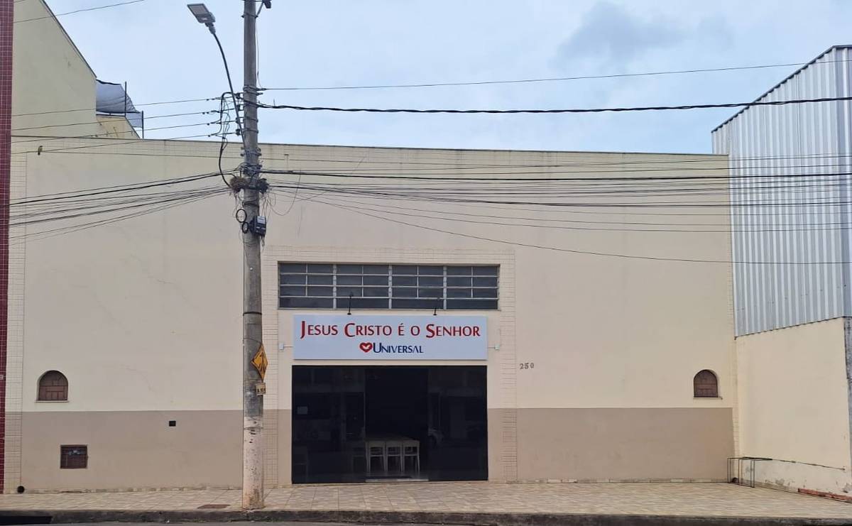 Igreja Universal BOM DESPACHO - Avenida Ary Marques Pereira, 250 - Centro, Bom Despacho - Minas Gerais  - 35630080 - Brasil