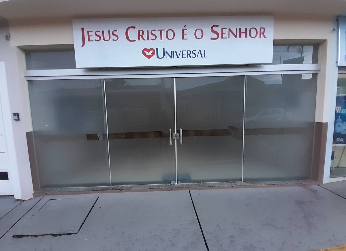 Igreja Universal ANGATUBA - Rua Francisco Turelli, 566 - Centro, Angatuba - São Paulo - 18240000 - Brasil, 566 - Centro Angatuba - São Paulo - Brasil