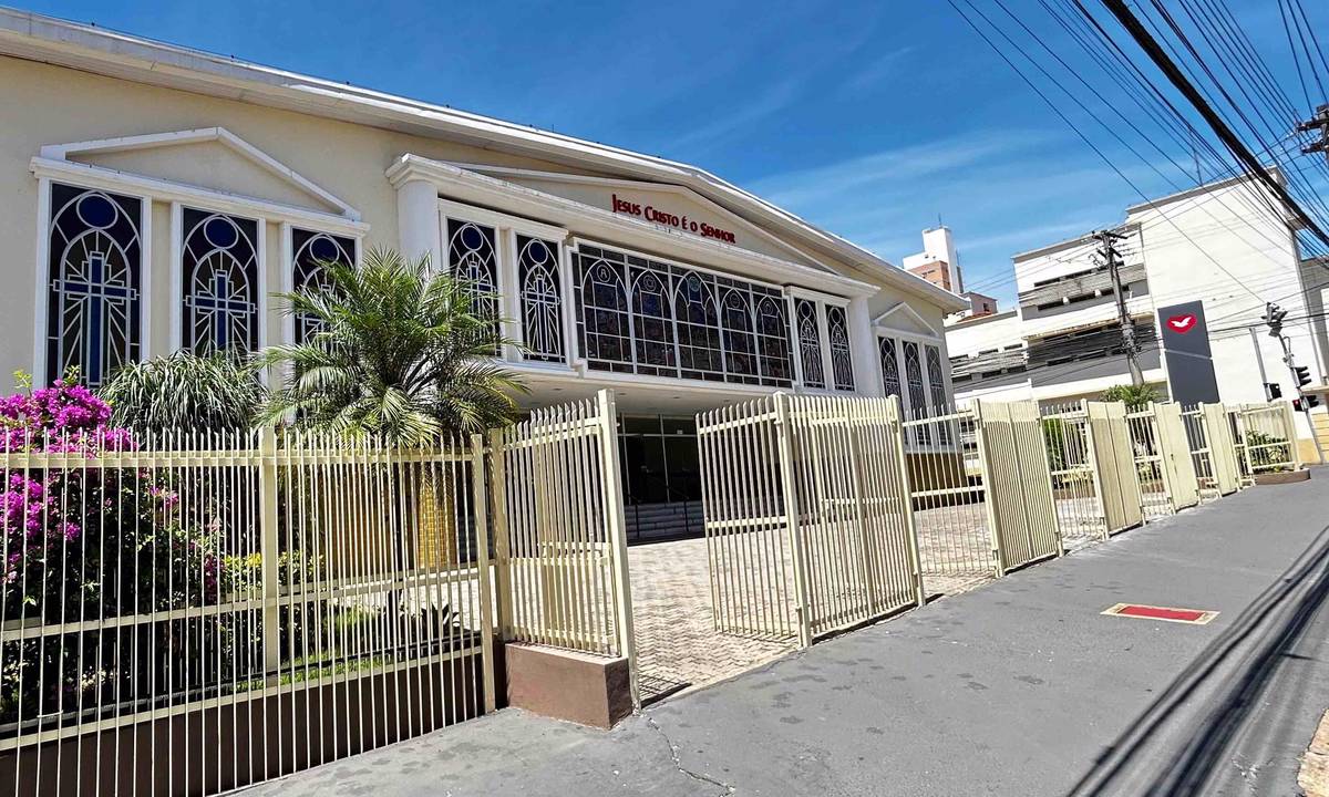 Igreja Universal LIMEIRA - Rua Tiradentes, 445 - Centro, Limeira - São Paulo  - 13480-080 - Brasil, 445 - Centro Limeira - São Paulo - Brasil