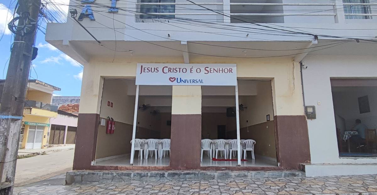 Igreja Universal INHAPI - Rua do comércio, 3 - Centro , Inhapi - Alagoas  - 57545000 - Brasil