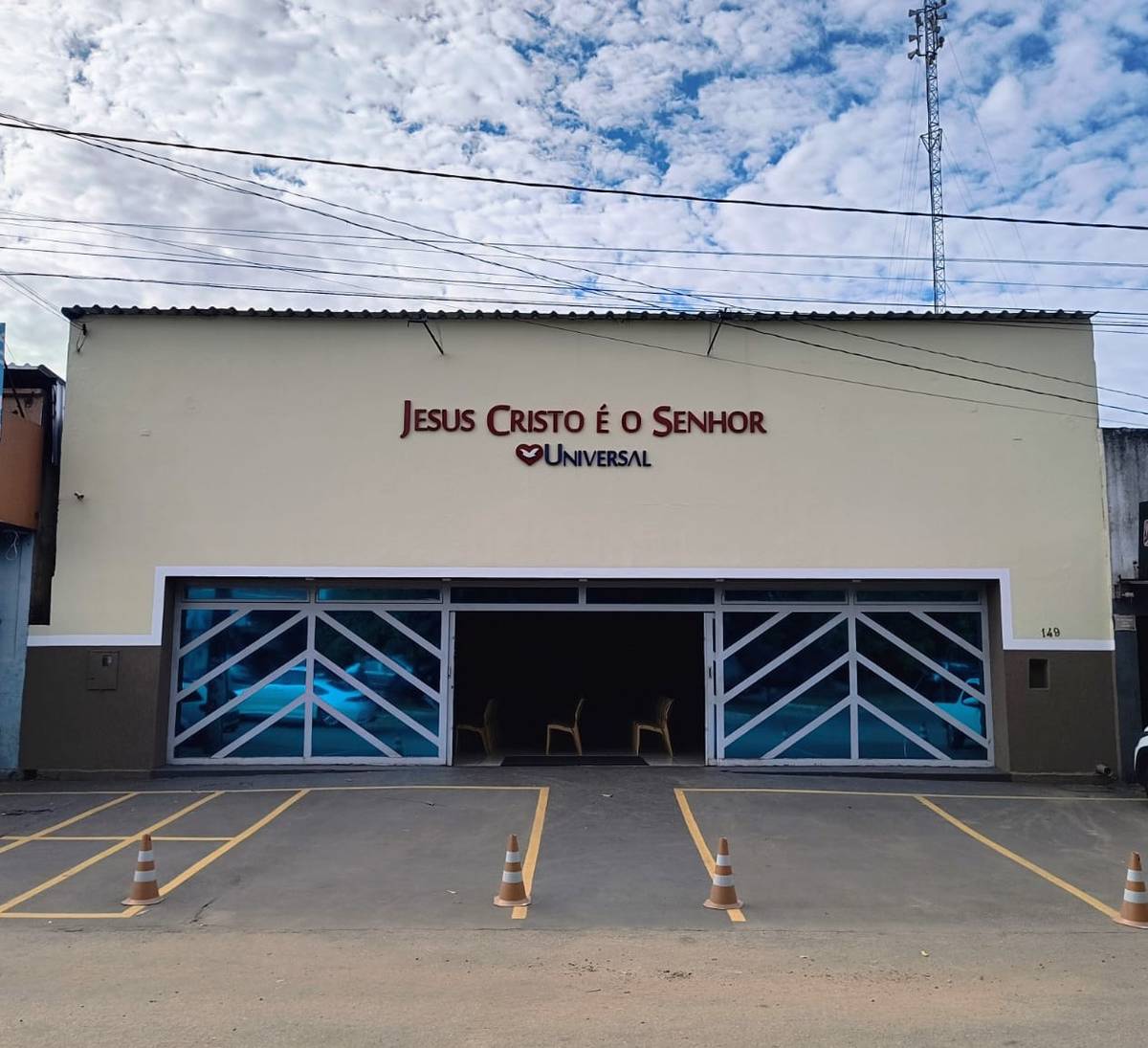 Igreja Universal URUACU - Avenida Coronel Gaspar, 149 - Centro, Uruaçu - Goiás  - 76400000 - Brasil, 149 - Centro Uruaçu - Goiás - Brasil